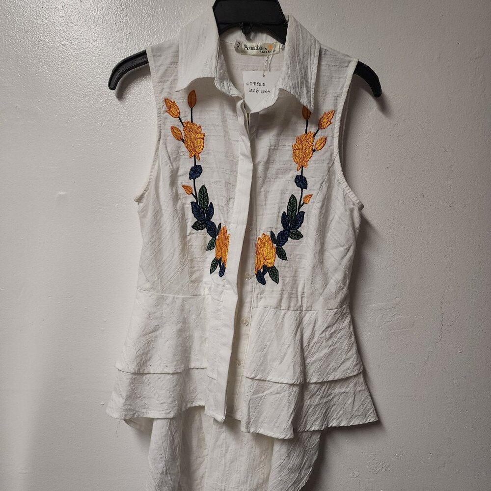 NEW Available by Angela Fashion White Sleeveless Top Lexie Hi Low Hem Small - Picture 2 of 8